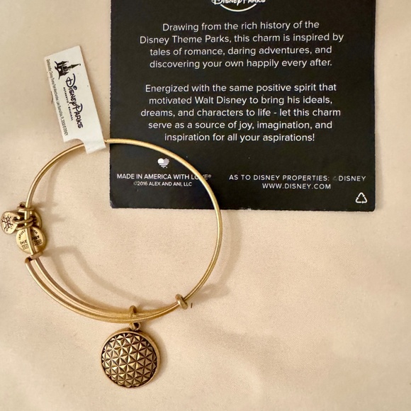 Minnie Mouse crossbody, Loungefly journal and Alex & Ani Epcot bracelet - Picture 3 of 11